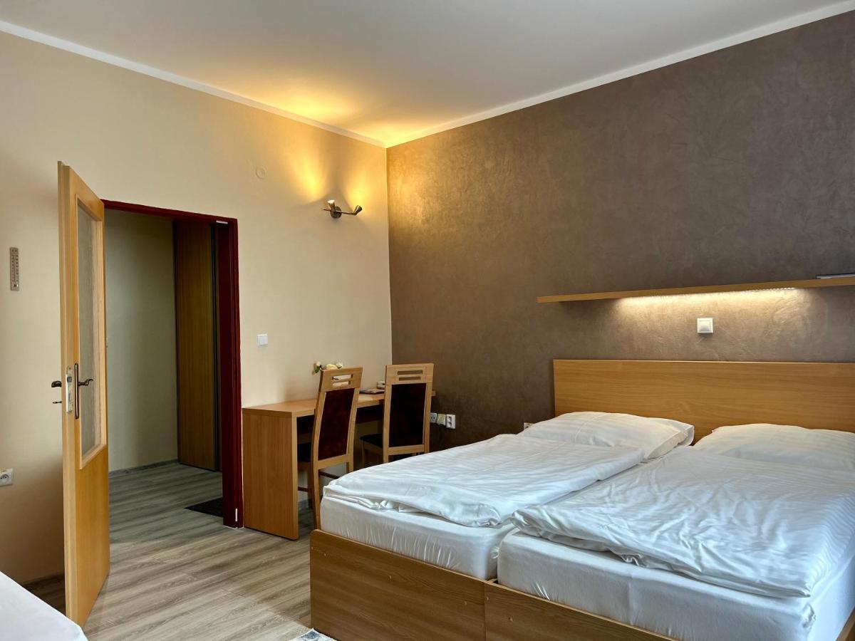 Hotel Rohac Trstená المظهر الخارجي الصورة